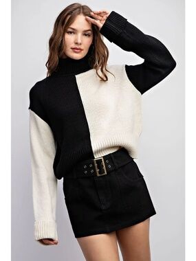 Back and White Colorblock Loose Turtleneck Sweater, Ribbed Knit Texture